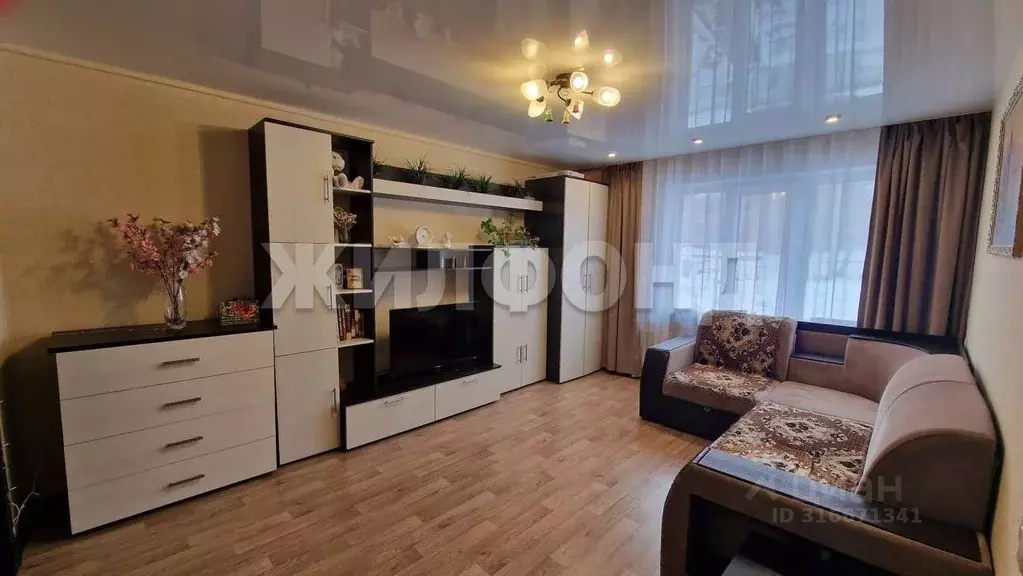 3-к кв. Новосибирская область, Новосибирск Кубовая ул., 106 (52.8 м) - Фото 0