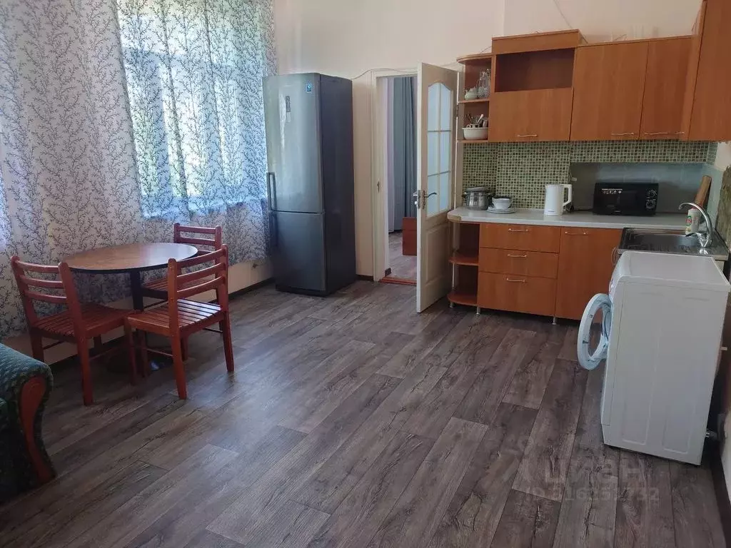 Дом в Крым, Судак ул. Алуштинская, 47 (50 м) - Фото 2