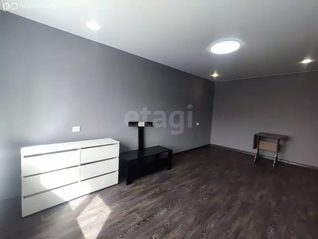 1-комнатная квартира: Нижний Тагил, улица Черных, 15 (30.7 м) - Фото 2