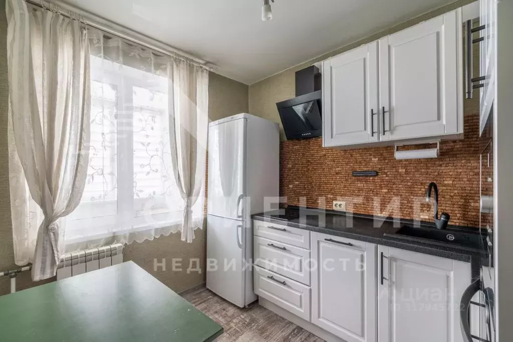 2-к кв. Свердловская область, Екатеринбург ул. Викулова, 38 (47.6 м) - Фото 0