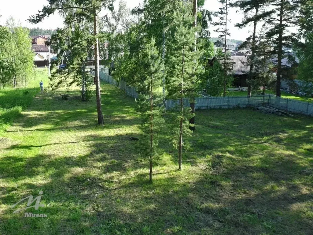 Участок в село Фирсово, Лесная улица (18 м) - Фото 1