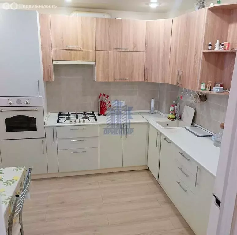 2-комнатная квартира: Чебоксары, улица Ленинского Комсомола, 3 (64 м) - Фото 1