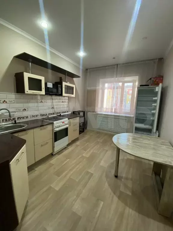 1-к. квартира, 40 м, 3/3 эт. - Фото 0