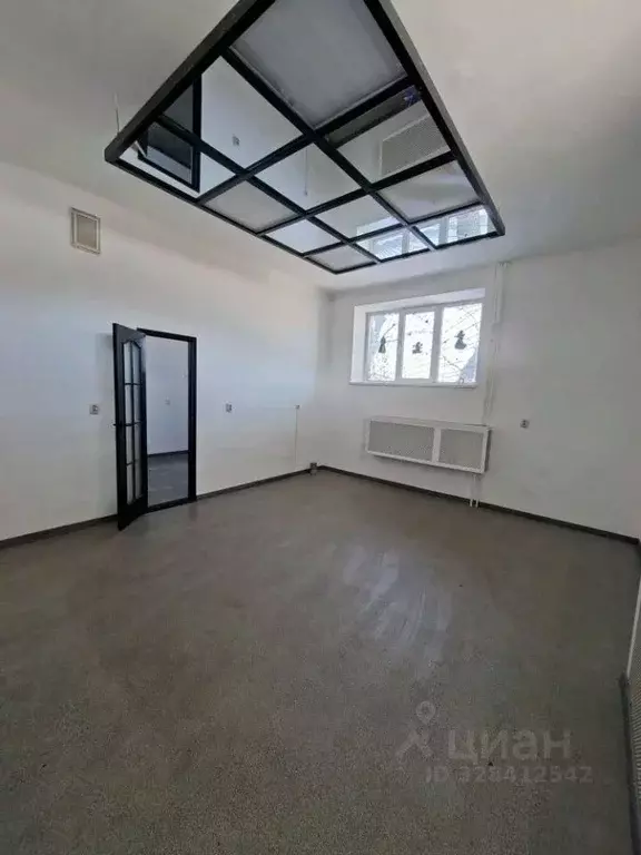 Торговая площадь в Ростовская область, Шахты Советская ул., 242 (48 м) - Фото 1