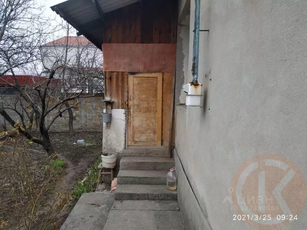 Дом в Крым, Симферополь ул. Эмель, 31 (100 м) - Фото 2