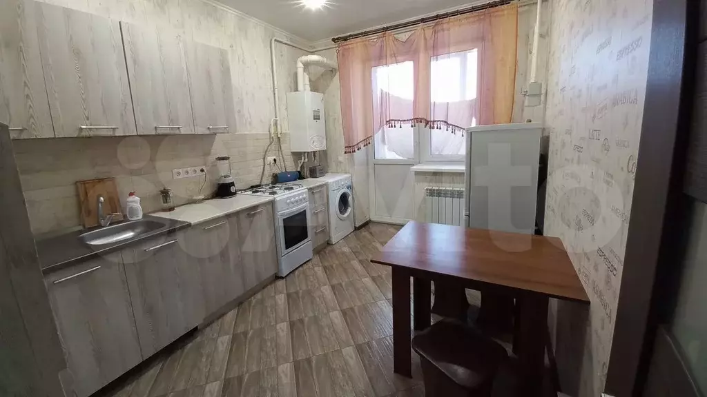 1-к. квартира, 40 м, 7/10 эт. - Фото 0