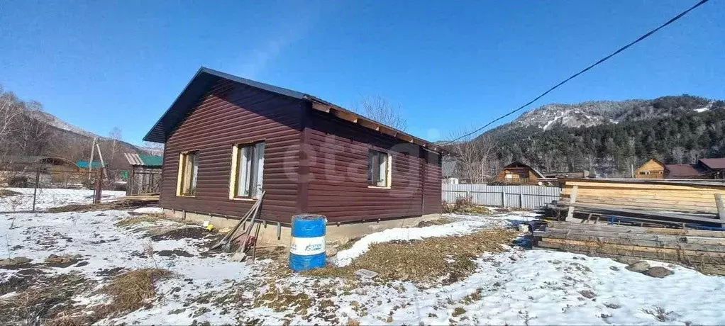Дом в Алтай, Майминский район, с. Усть-Муны Вишневая ул., 22 (46 м) - Фото 1