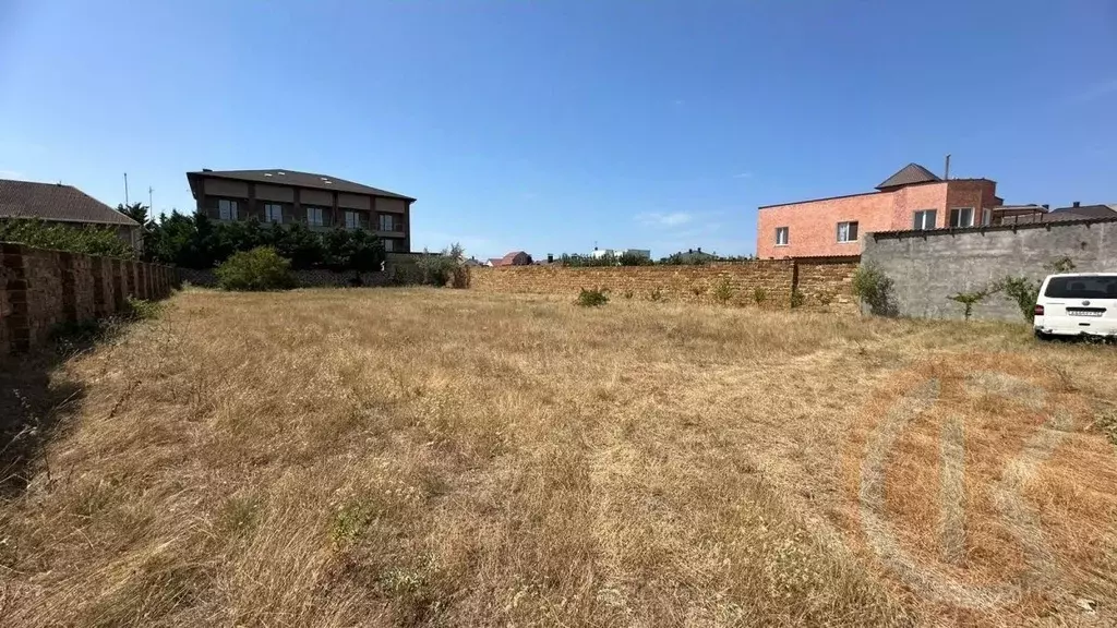 Участок в Крым, Евпатория городской округ, Заозерное пгт ул. ... - Фото 1