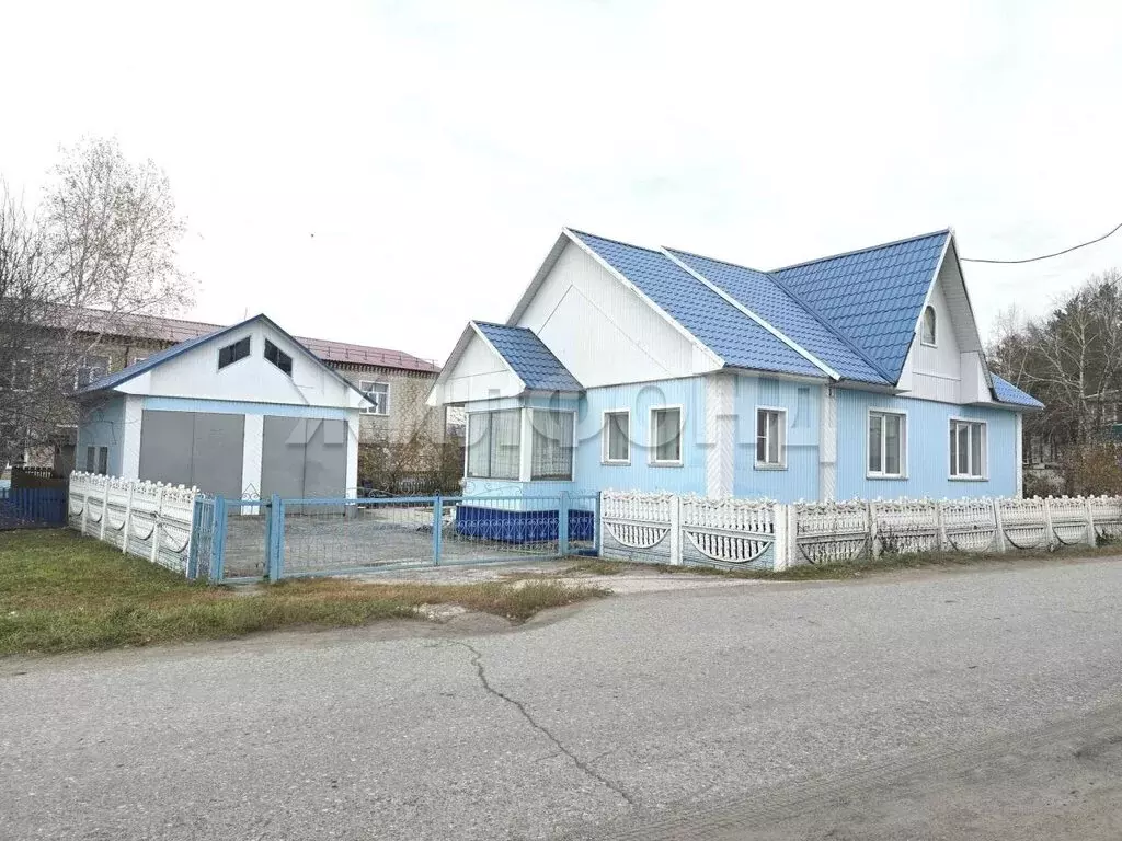 Дом в село Довольное, Революционная улица (65.3 м) - Фото 0