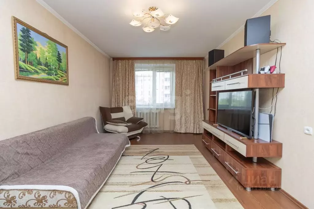2-к кв. Тюменская область, Тюмень ул. Малыгина, 82 (53.5 м) - Фото 1