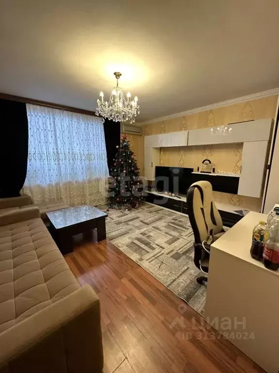3-к кв. Калужская область, Калуга ул. Дзержинского, 92к2 (75.8 м) - Фото 0