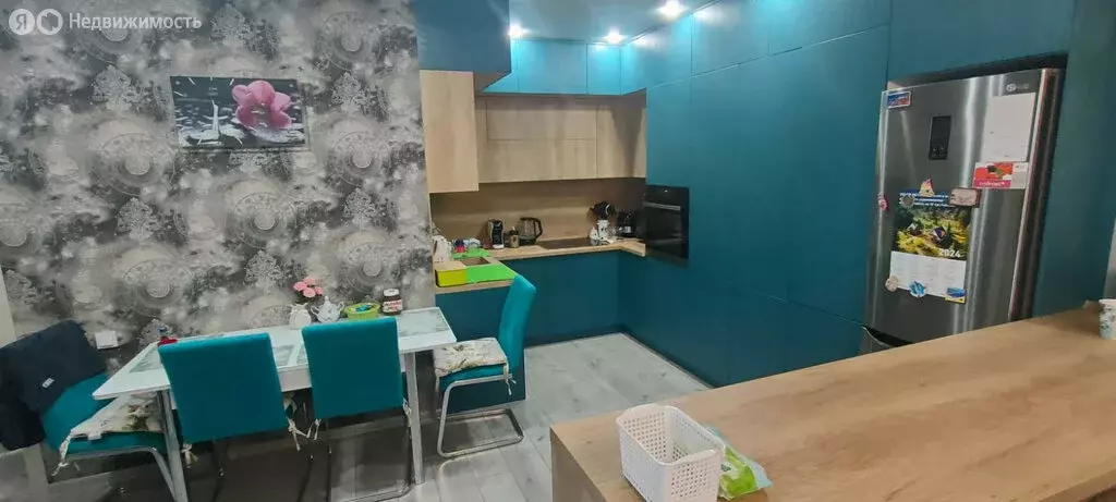 2-комнатная квартира: Челябинск, улица Молодогвардейцев, 74 (64 м) - Фото 0