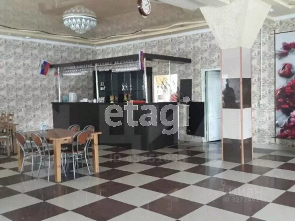 Торговая площадь в Ямало-Ненецкий АО, Новый Уренгой Лимбяяха мкр, ул. ... - Фото 1