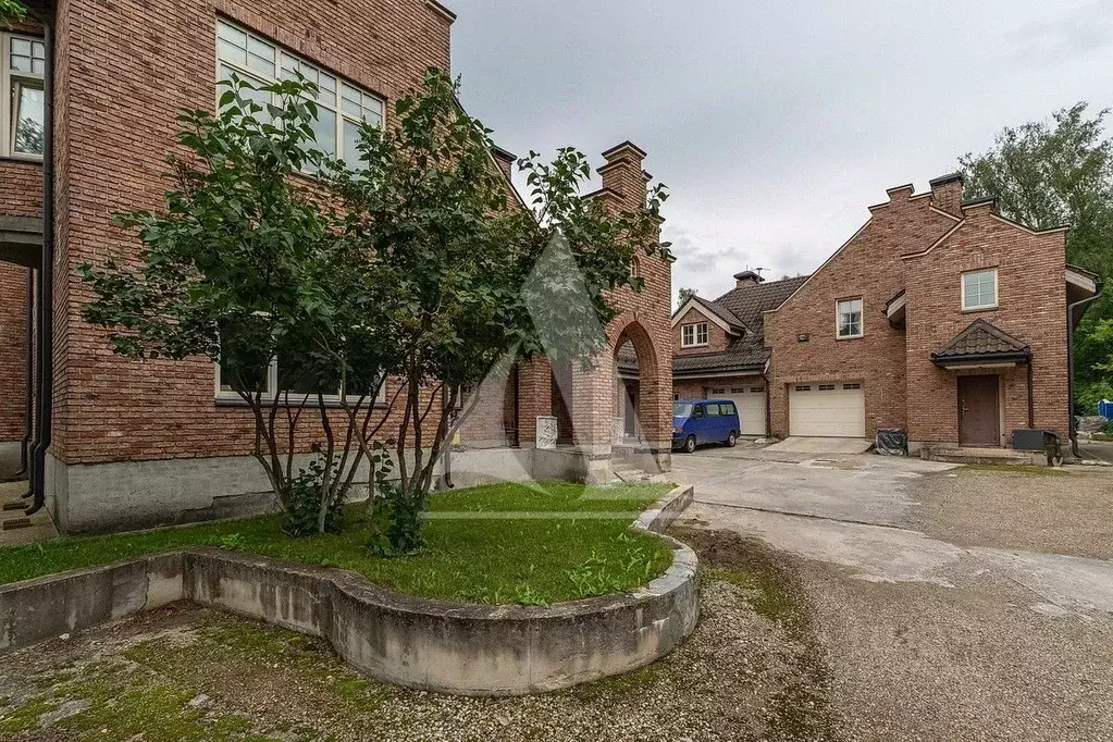 Дом в Москва д. Летово, Бельгийская деревня кп, 46 (2200 м) - Фото 2