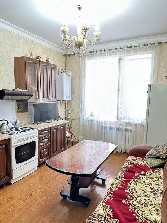 2-к. квартира, 90 м, 2/9 эт. - Фото 1