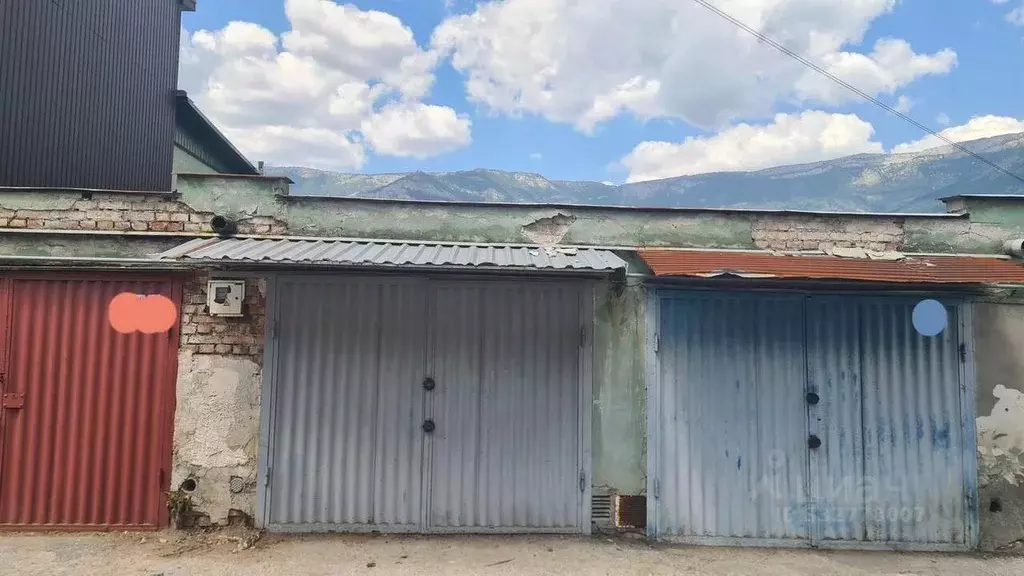 Гараж в Крым, Ялта ш. Южнобережное, 16 (30 м) - Фото 1