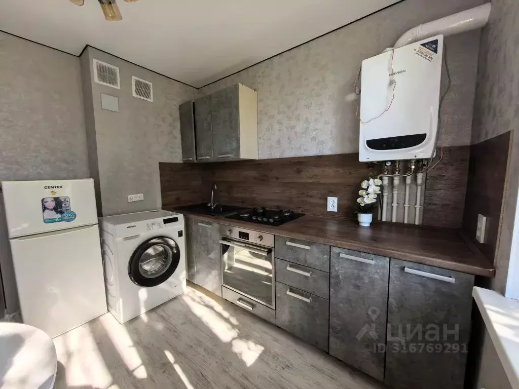 1-к кв. Волгоградская область, Городище рп Волжская ул., 12 (34.0 м) - Фото 1