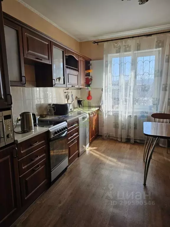 Дом в Бурятия, Улан-Удэ Тепличный мкр, 1-й кв-л,  (275 м) - Фото 0