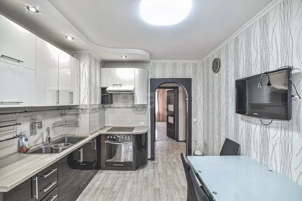 3-к кв. Сахалинская область, Южно-Сахалинск Украинская ул., 7 (61.3 м) - Фото 1