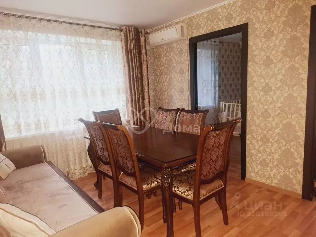 3-к кв. Волгоградская область, Волгоград ул. Быстрова, 82 (62.4 м) - Фото 0