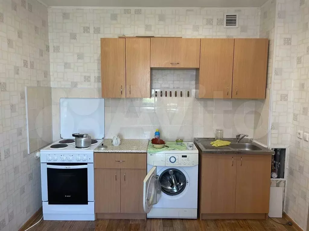 1-к. квартира, 40 м, 9/15 эт. - Фото 1