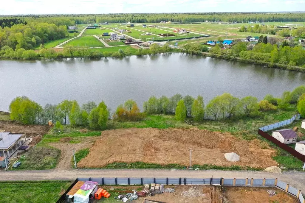 Участок в Московская область, Домодедово городской округ, с. Красный ... - Фото 0