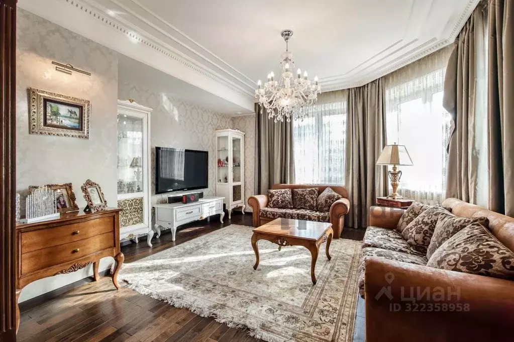 3-к кв. Челябинская область, Челябинск просп. Ленина, 42 (132.0 м) - Фото 1