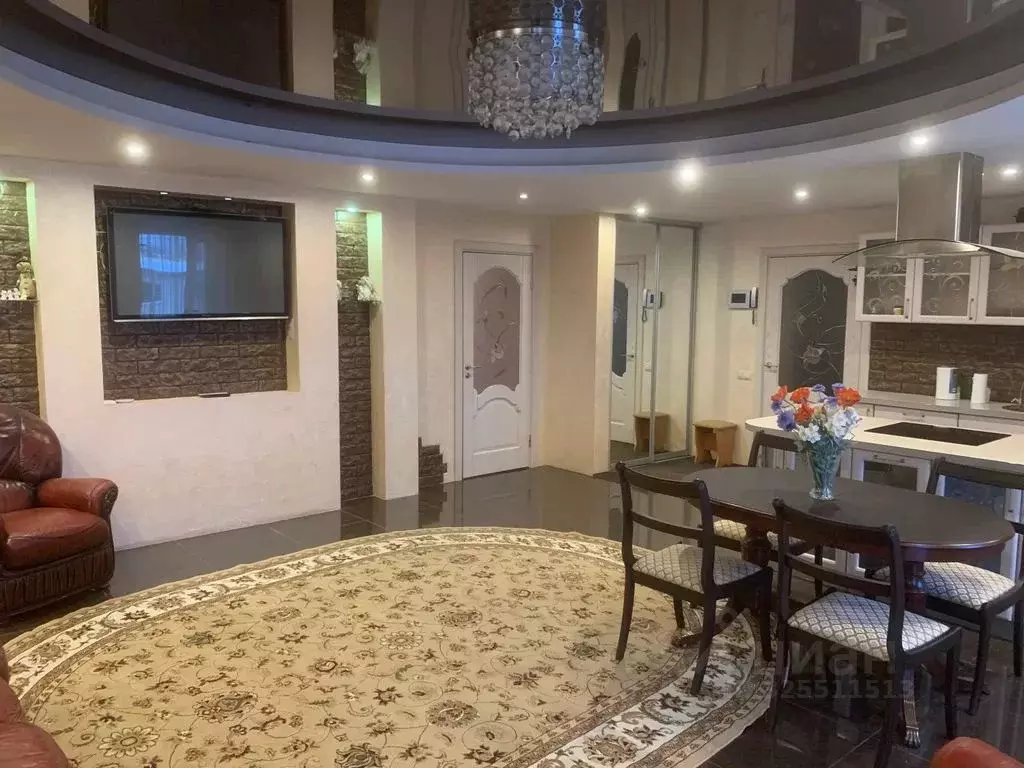 2-к кв. Псковская область, Псков Красноармейская ул., 31 (106.0 м) - Фото 1