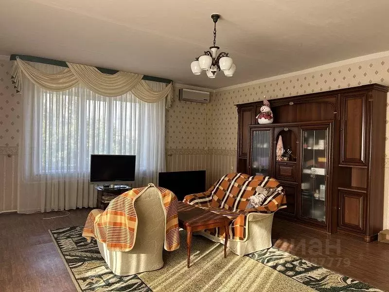 3-к кв. Воронежская область, Россошь Пролетарская ул., 116 (122.0 м) - Фото 2