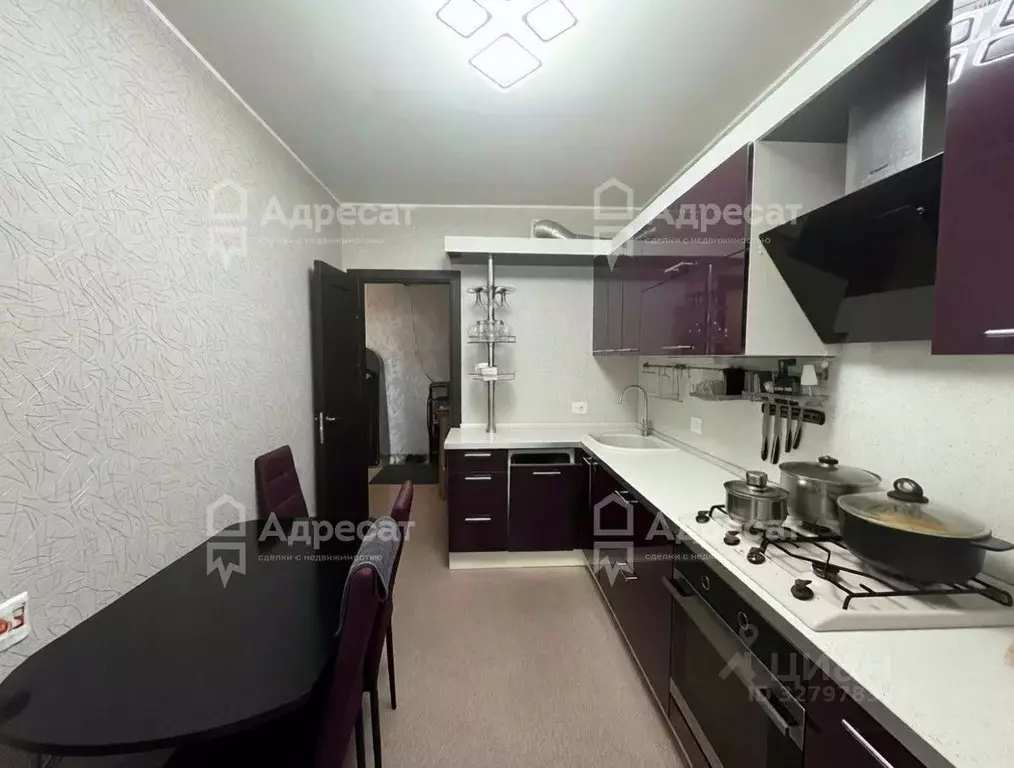 3-к кв. Волгоградская область, Волгоград ул. Янки Купалы, 60 (70.0 м) - Фото 2