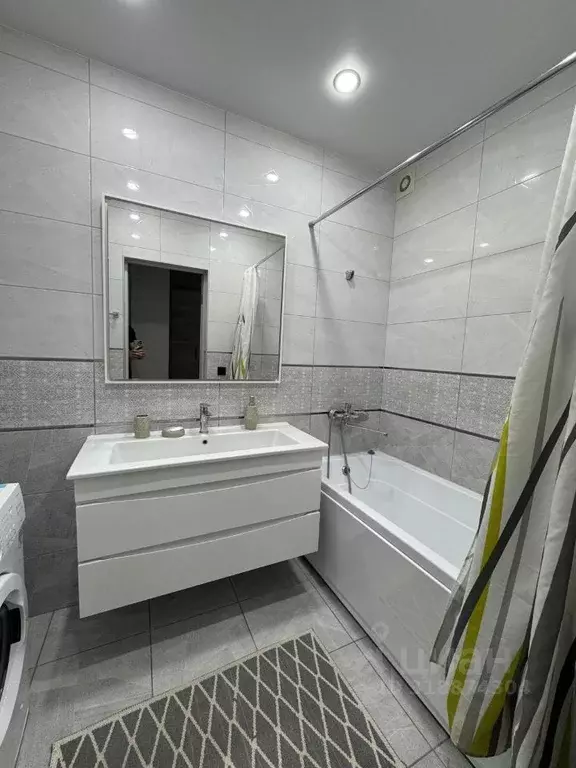 2-к кв. Дагестан, Каспийск просп. М. Омарова, 7 (70.0 м) - Фото 1