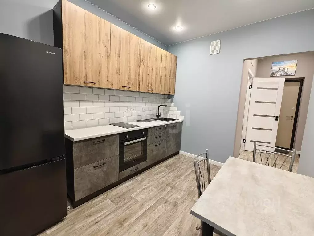 1-к кв. Тюменская область, Тюмень ул. Ветеранов Труда, 9А (30.0 м) - Фото 0