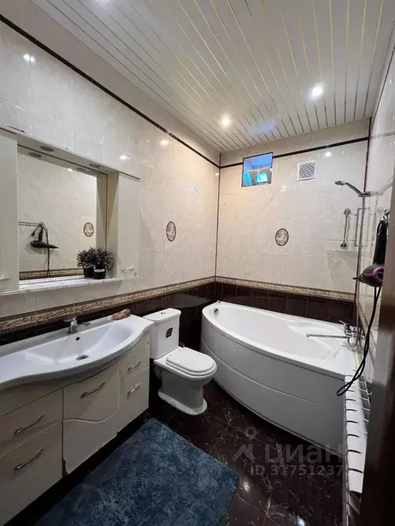 Дом в Дагестан, Дербент ул. Тахо-Годи, 4А (150 м) - Фото 0