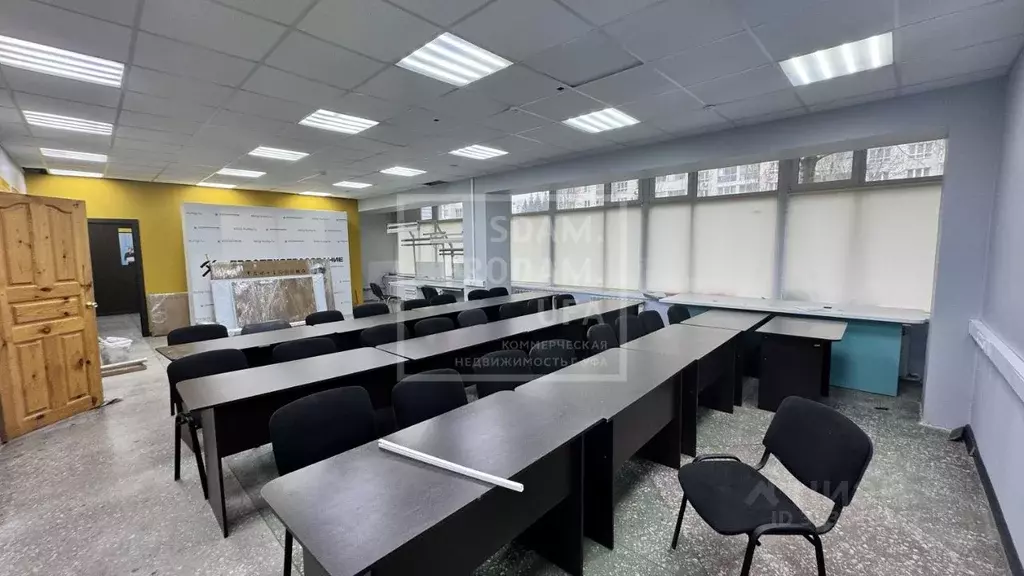 Офис в Башкортостан, Уфа Российская ул., 11 (246 м) - Фото 1