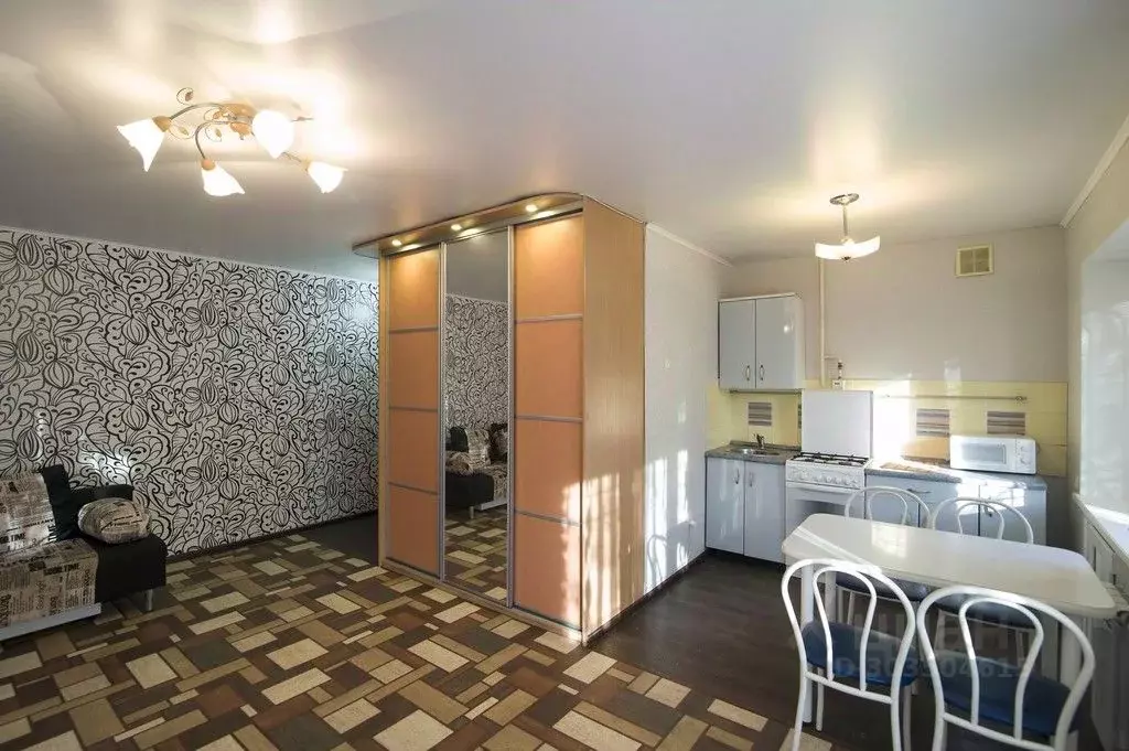 Студия Омская область, Омск ул. Анатолия Маркова, 2 (36.0 м) - Фото 2