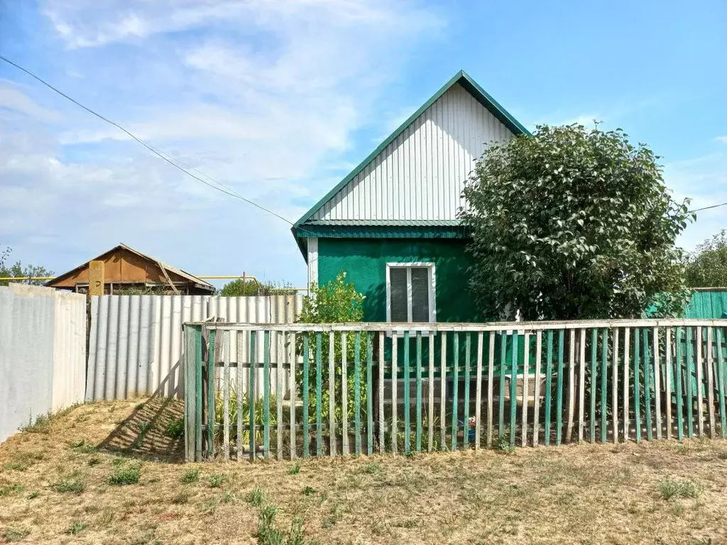 Дом в Оренбургская область, с. Беляевка ул. Кузнечная, 41 (63 м) - Фото 0