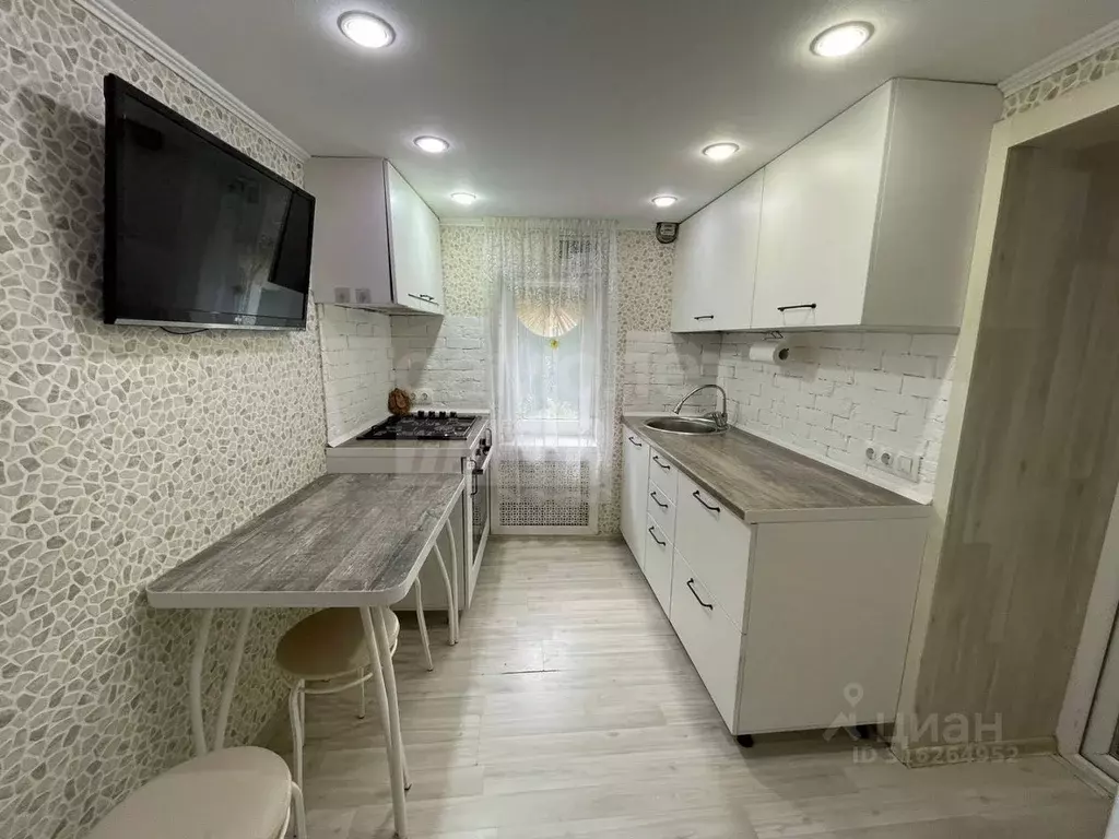 2-к кв. Оренбургская область, Оренбург Ташкентская ул., 80 (31.2 м) - Фото 0