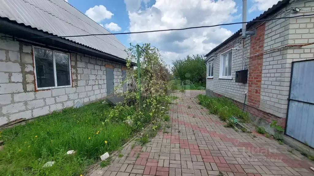 Дом в Белгородская область, Валуйки Восточная ул., 58 (75 м) - Фото 1