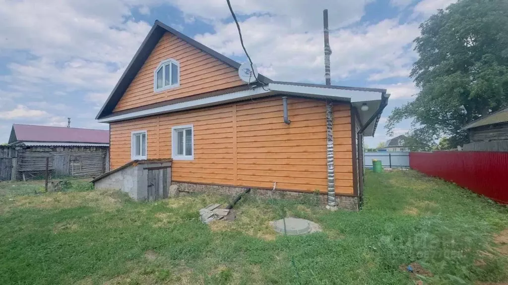 Дом в Башкортостан, Кушнаренковский район, Матвеевский сельсовет, с. ... - Фото 1