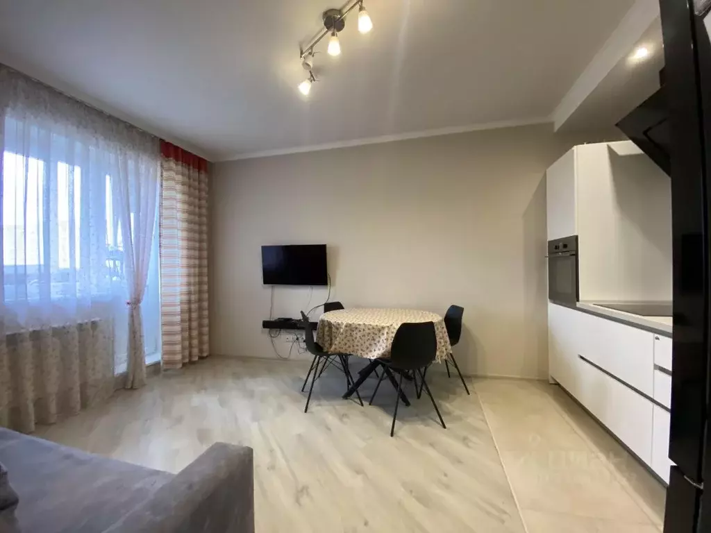 2-к кв. Москва пос. Коммунарка, ул. Бачуринская, 22к1 (79.5 м) - Фото 0