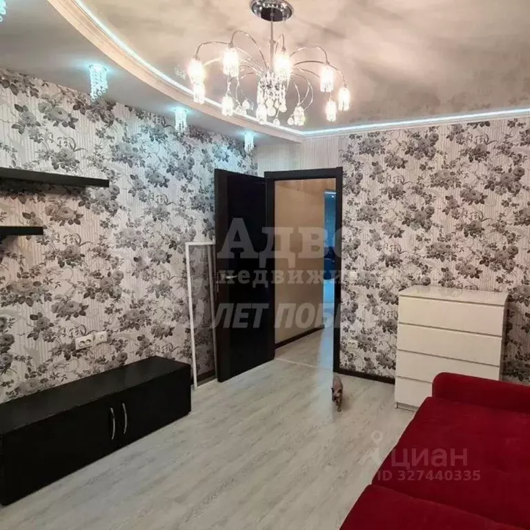 3-к кв. Тюменская область, Тюмень ул. 50 лет Октября, 80 (95.5 м) - Фото 2