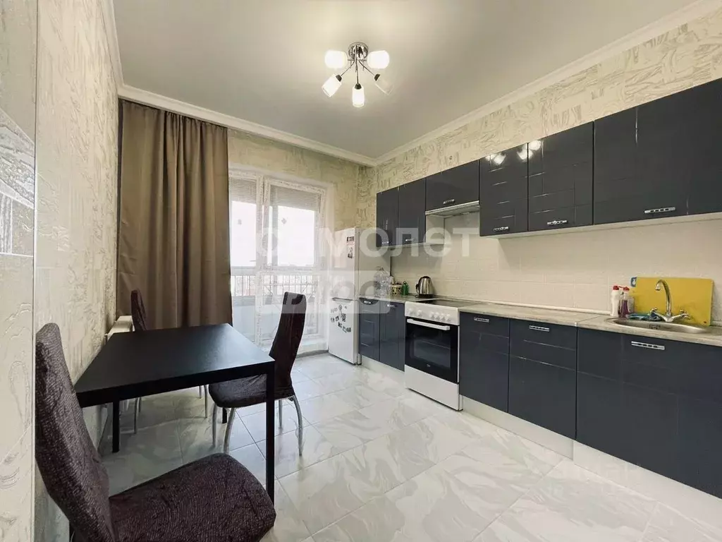1-к кв. Московская область, Наро-Фоминск пл. Свободы, 4 (42.0 м) - Фото 1