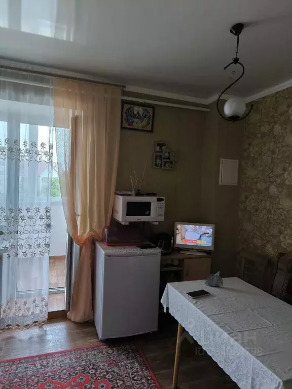 2-к кв. Воронежская область, Лиски ул. Титова, 17 (69.4 м) - Фото 2