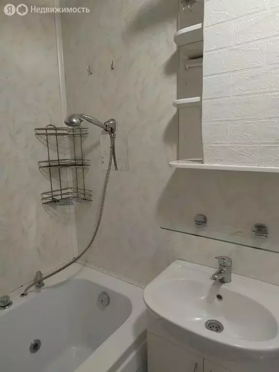 1-комнатная квартира: Омск, проспект Комарова, 15 (30.1 м) - Фото 1