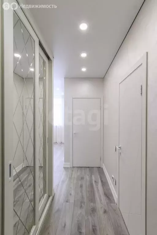 1-комнатная квартира: Тюмень, улица Газовиков, 73к4 (37 м) - Фото 1