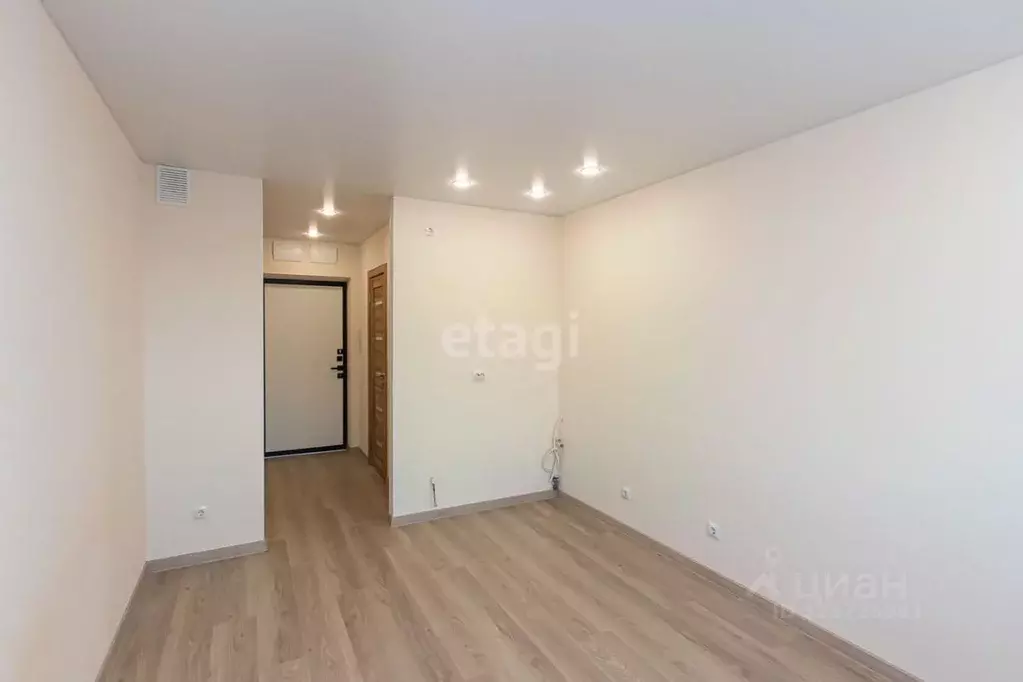 Студия Тюменская область, Тюмень ул. Первооткрывателей, 2 (18.0 м) - Фото 1