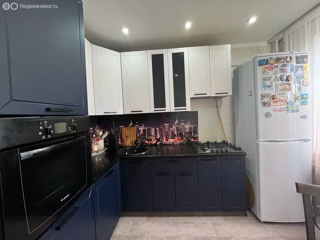 2-комнатная квартира: Астрахань, Профсоюзная улица, 8 (62.2 м) - Фото 1