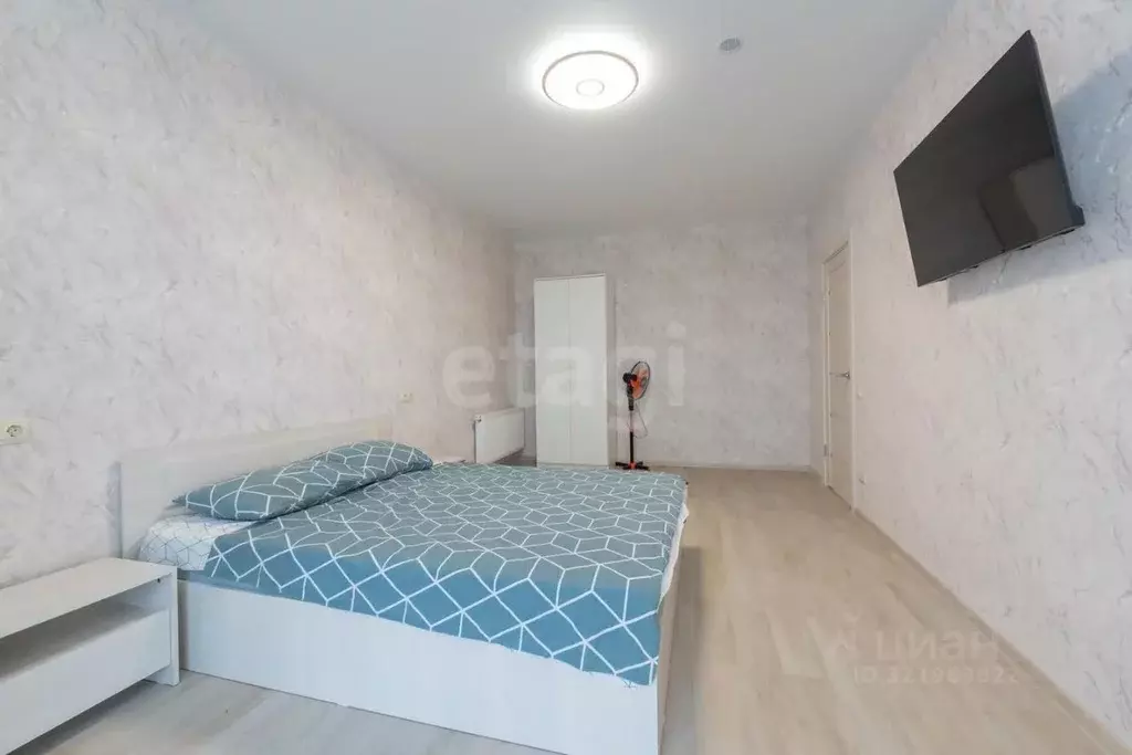 2-к кв. Пермский край, Пермь ул. Революции, 2А (57.4 м) - Фото 1