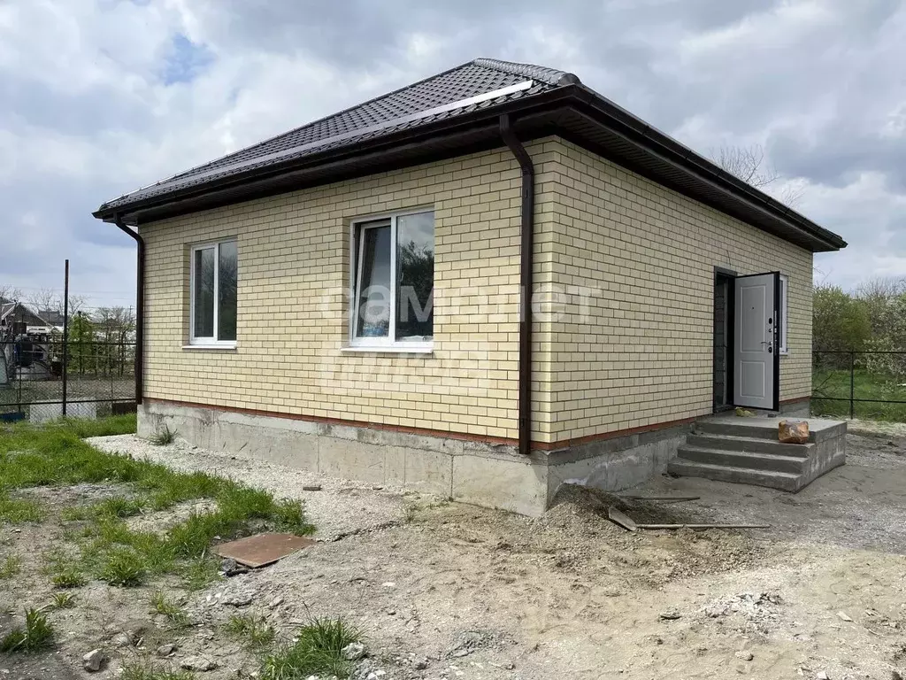 Дом в Краснодарский край, Славянск-на-Кубани Школьная ул. (80 м) - Фото 1