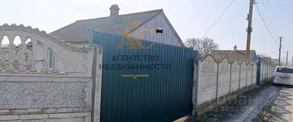 Дом в Крым, Ленинский район, Останинское с/пос, с. Песочное ул. ... - Фото 2